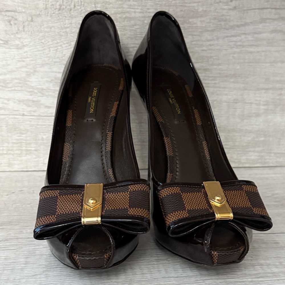 Louis Vuitton Valentine Damier Ebene Brown Patent Leather Peep-Toe Heels 38.5 - Picture 13 of 15